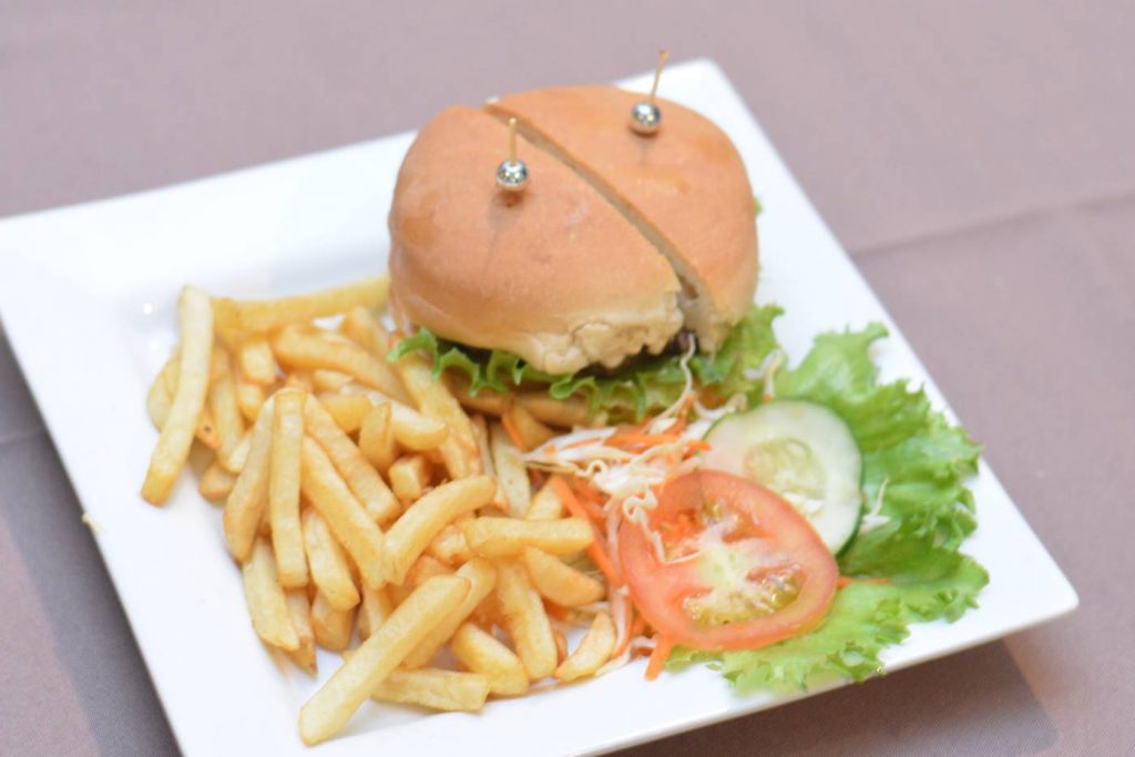 golden spoon restaurant burger and fries