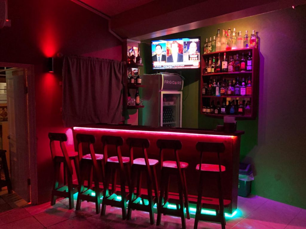 valelse sports bar VIP bar