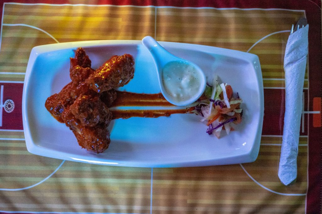 valelse sports bar and restaurant st lucia wings and coleslaw
